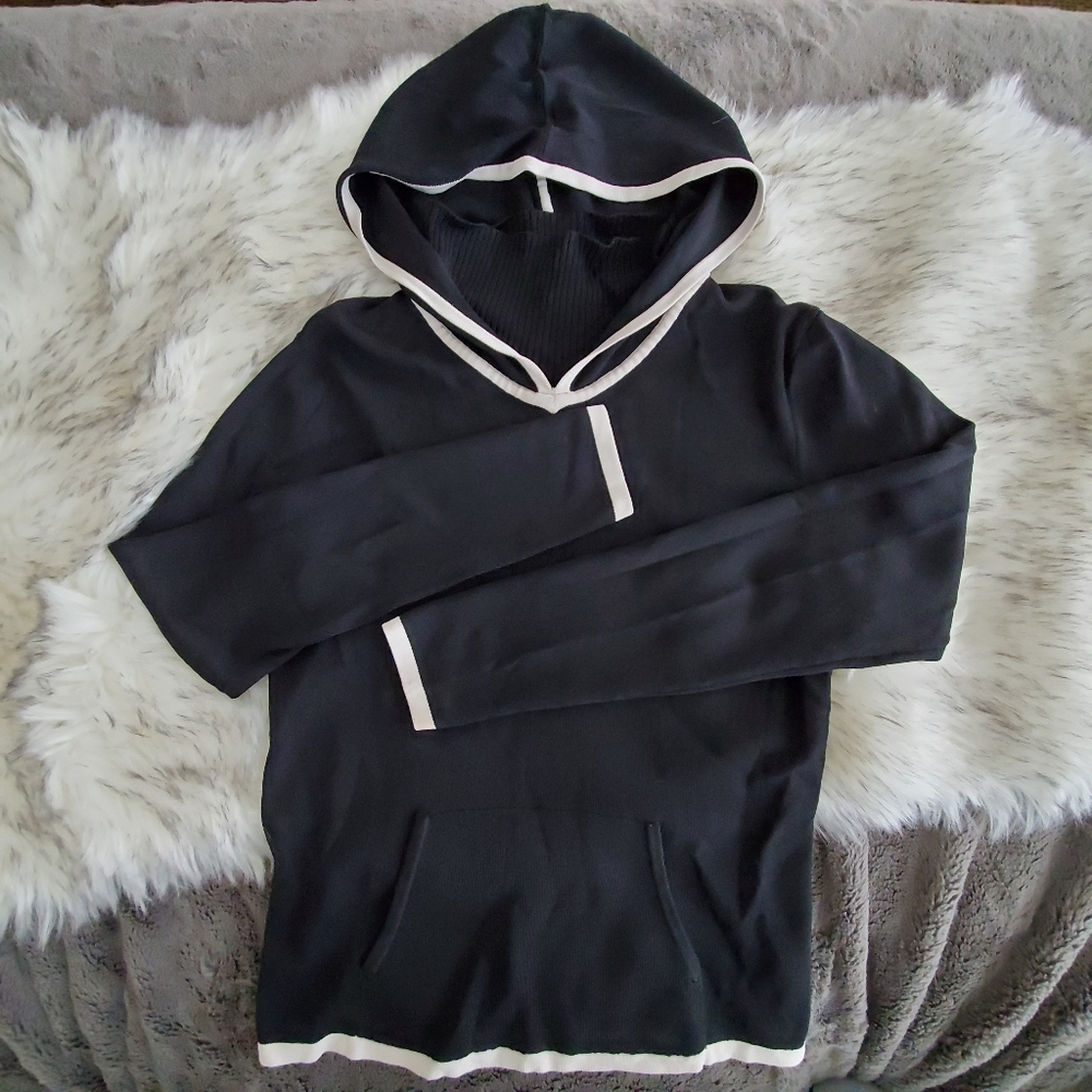 Turtle neck Hoodie with front tunnel pocket Medium